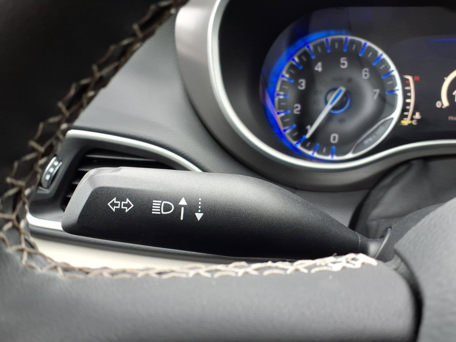 Used 2024 Chrysler Pacifica Touring-L image 29