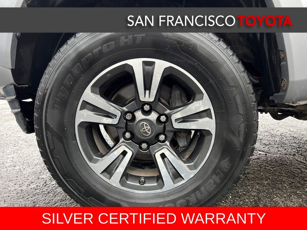 Used 2016 Toyota Tacoma TRD Sport image 9