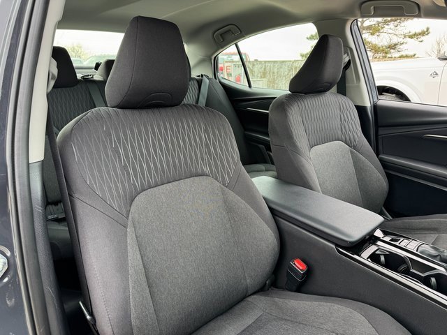 Used 2025 Toyota Camry LE image 17