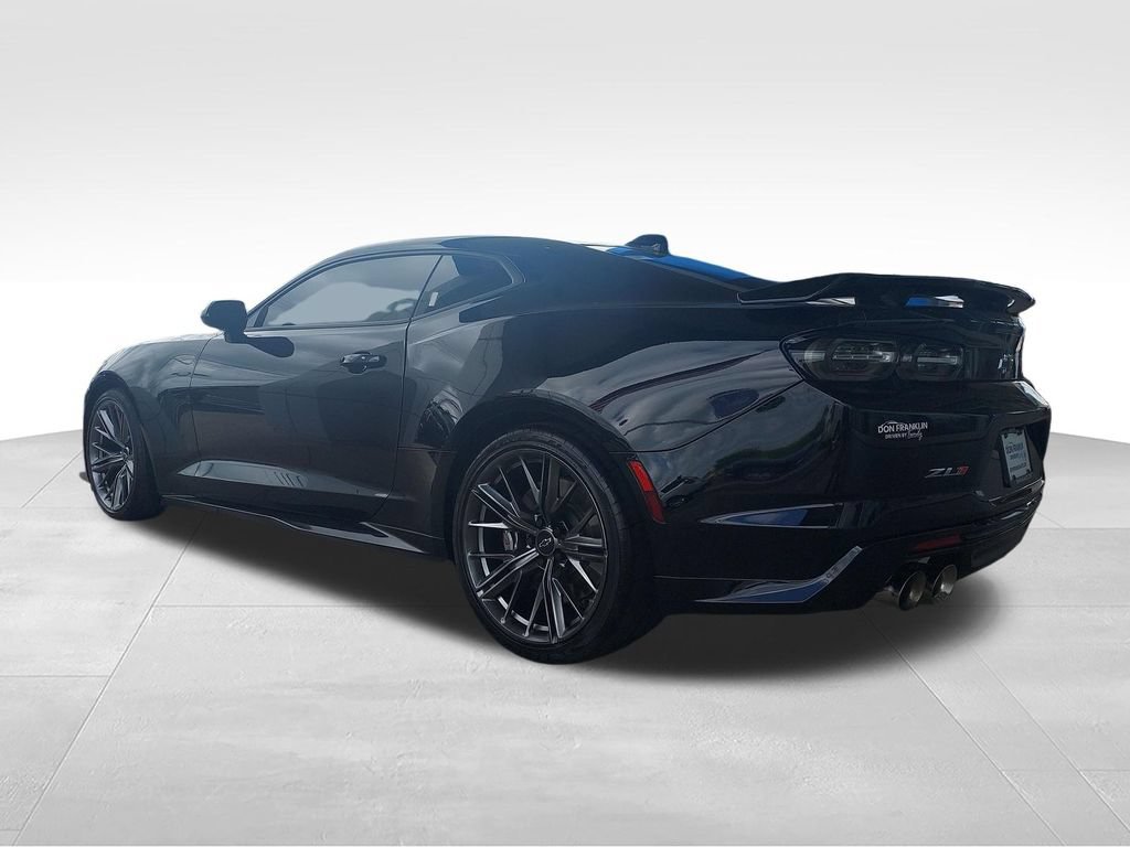 Used 2022 Chevrolet Camaro ZL1 RWD image 3