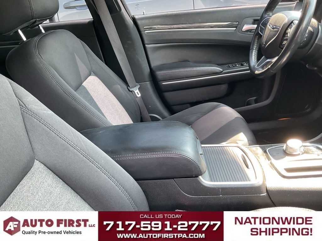 Used 2019 Chrysler 300 Touring w/ Sport Appearance Package RWD image 14