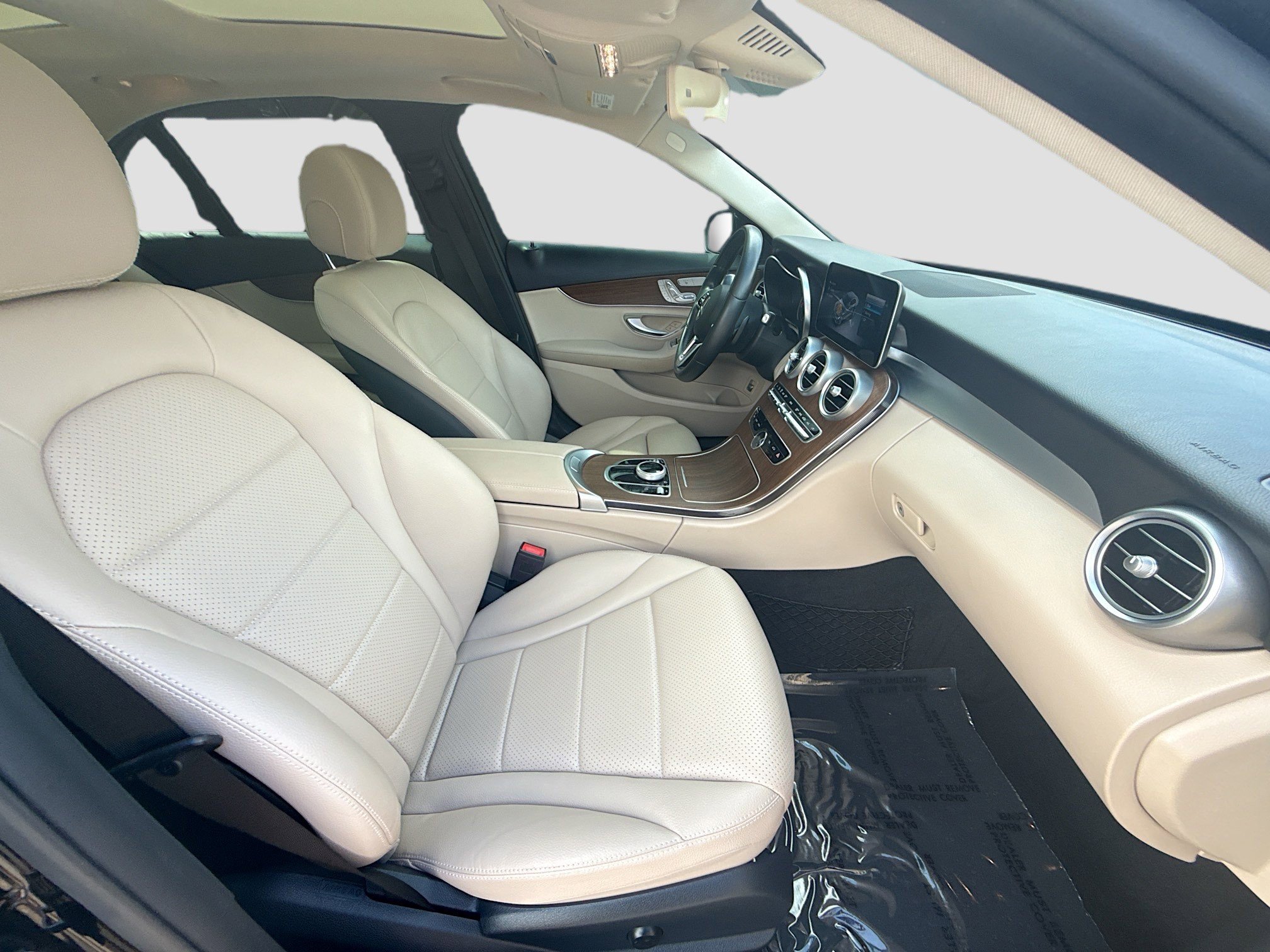 Used 2020 Mercedes-Benz C 300 4MATIC Sedan w/ Premium Package image 31