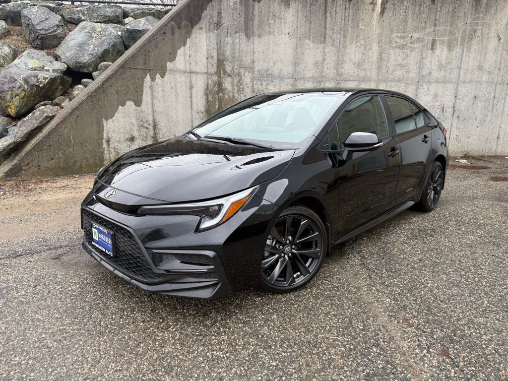 Used 2024 Toyota Corolla SE image 1