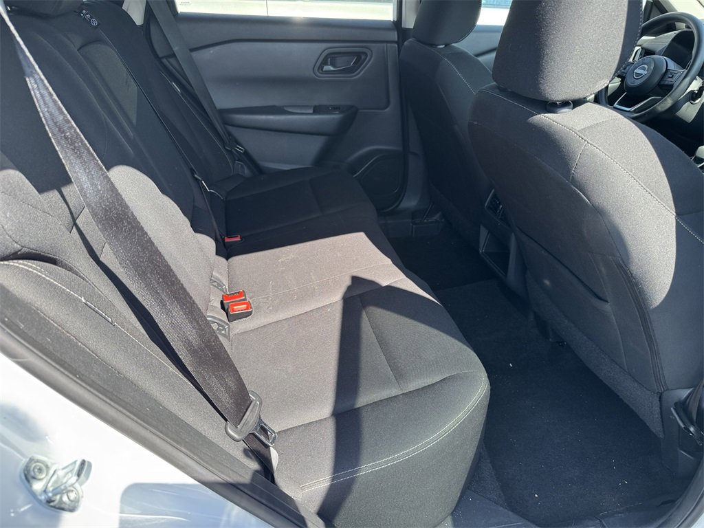 Used 2024 Nissan Rogue S image 19