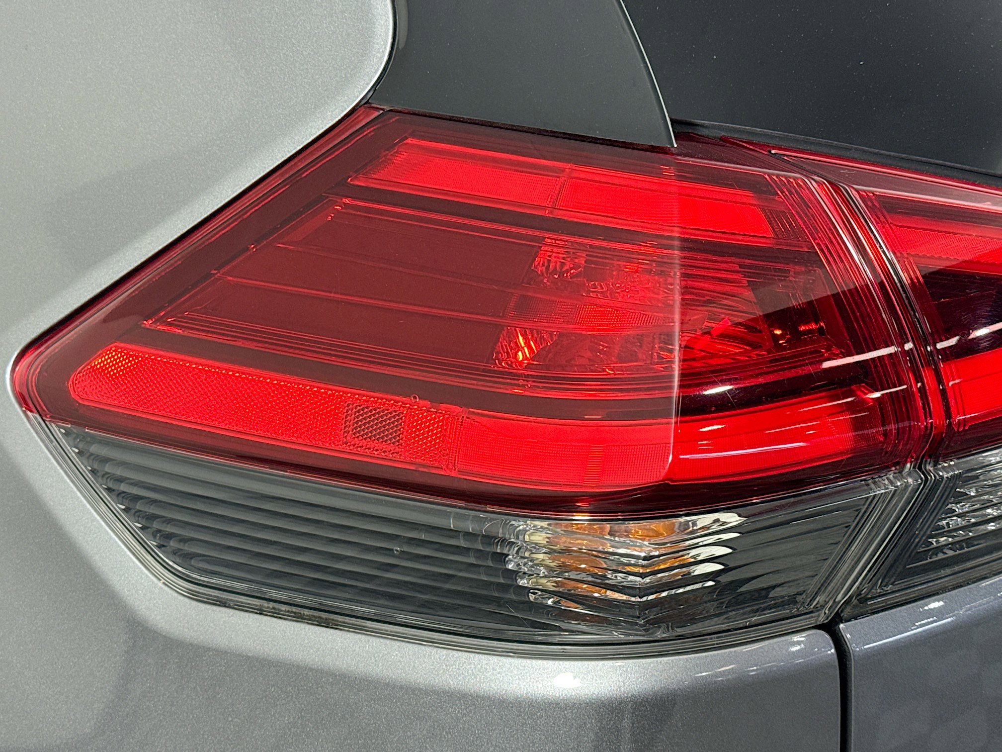 Used 2017 Nissan Rogue SV w/ SV Premium Package image 35