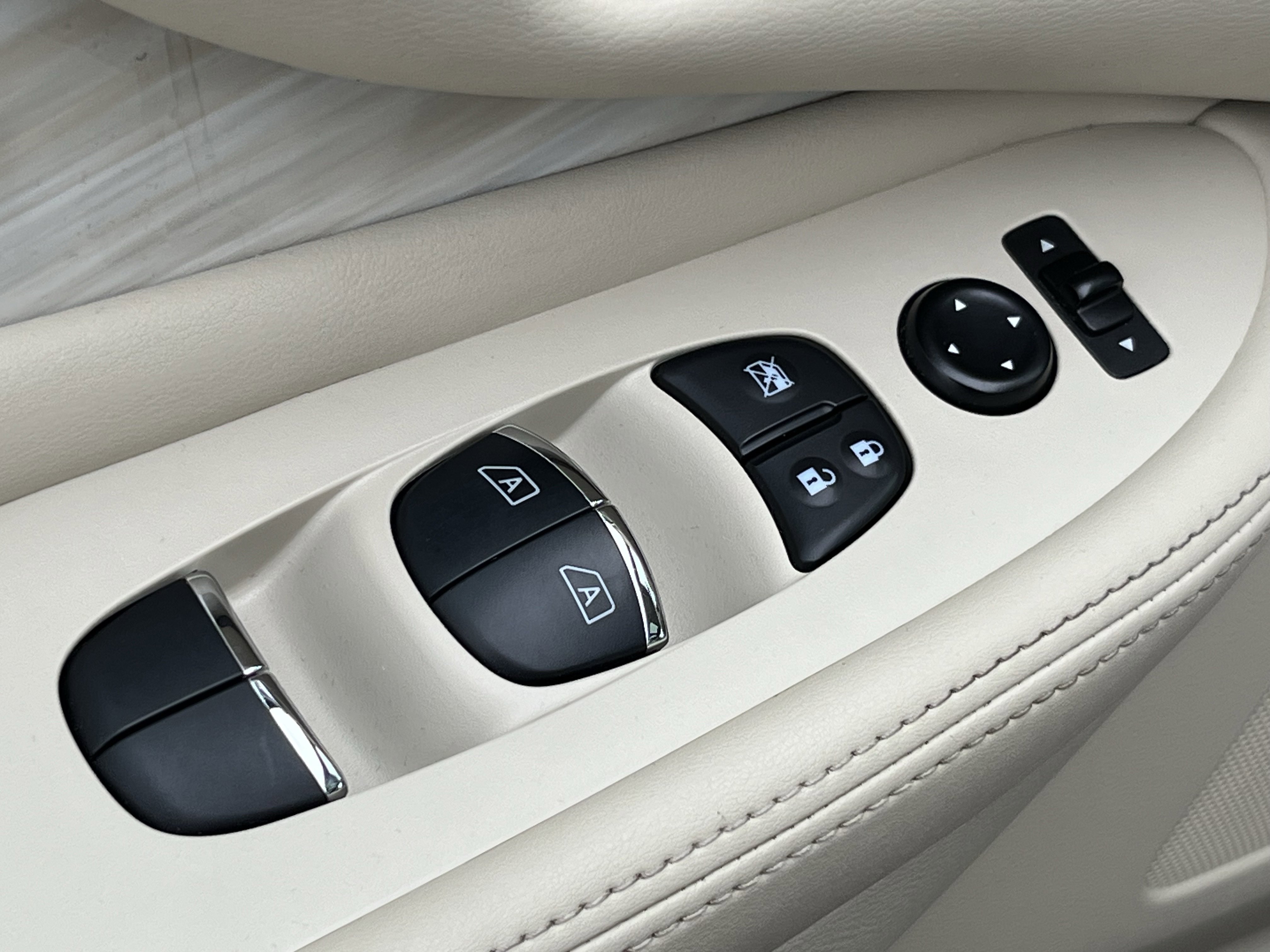 Used 2016 Nissan Murano Platinum w/ Platinum Technology Package image 20