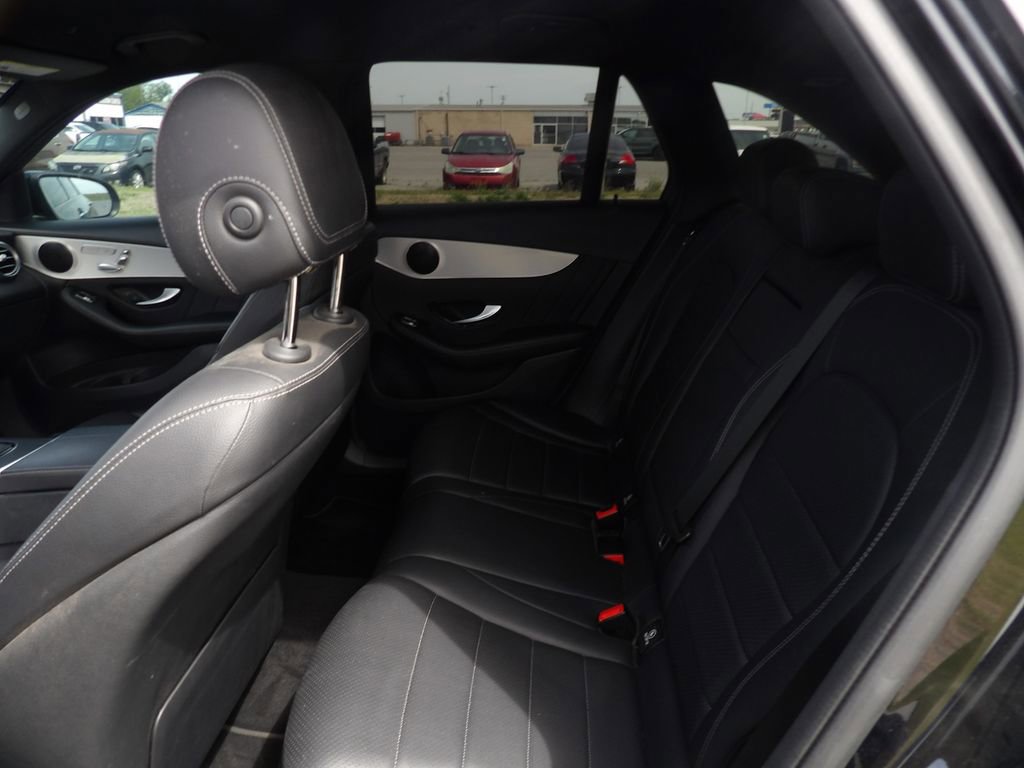 Used 2021 Mercedes-Benz GLC 300 image 24
