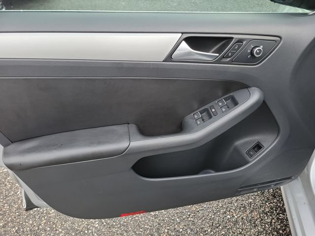 Used 2014 Volkswagen Jetta SE FWD image 22