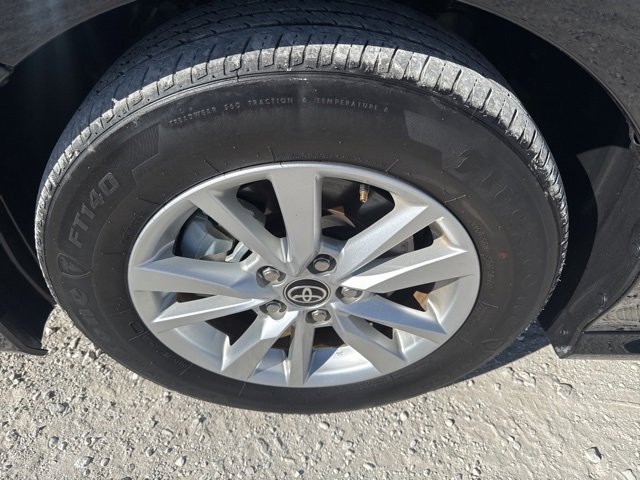 Used 2025 Toyota Camry LE image 21