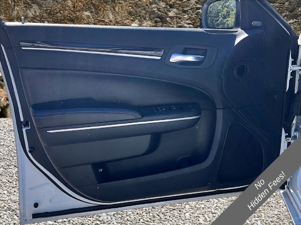 Used 2019 Chrysler 300 S RWD image 19