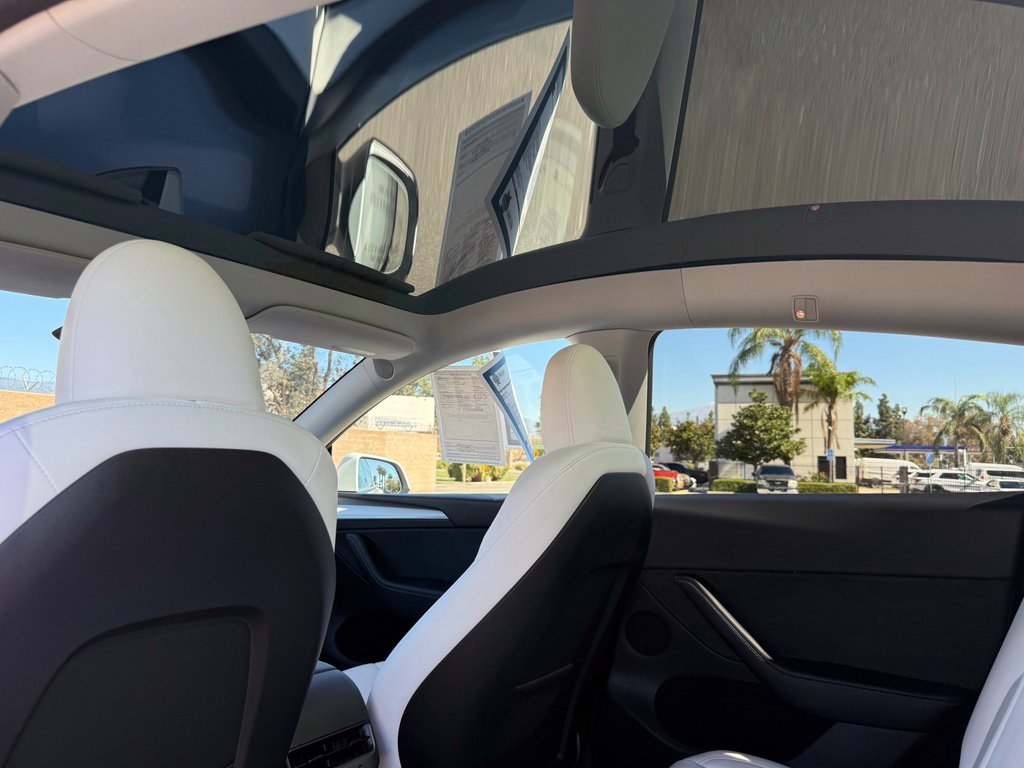 Used 2023 Tesla Model Y 2WD image 14