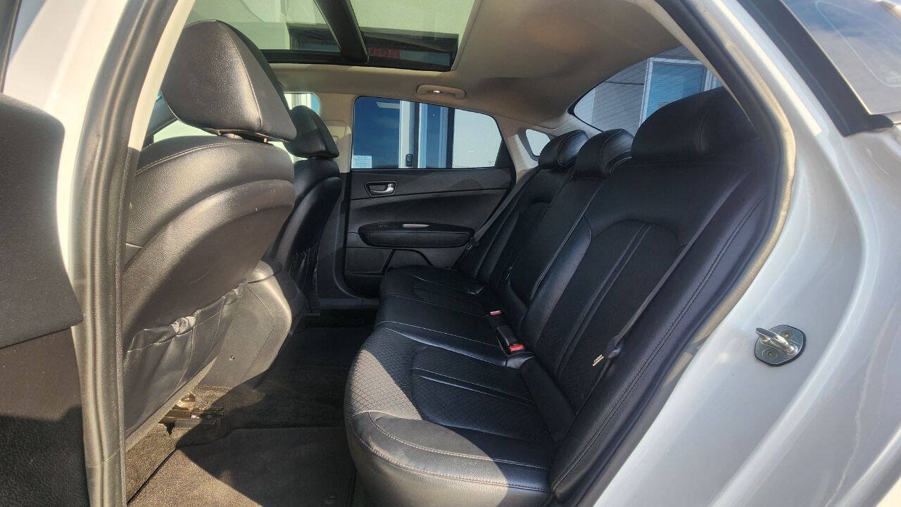 Used 2020 Kia Optima SE FWD image 19