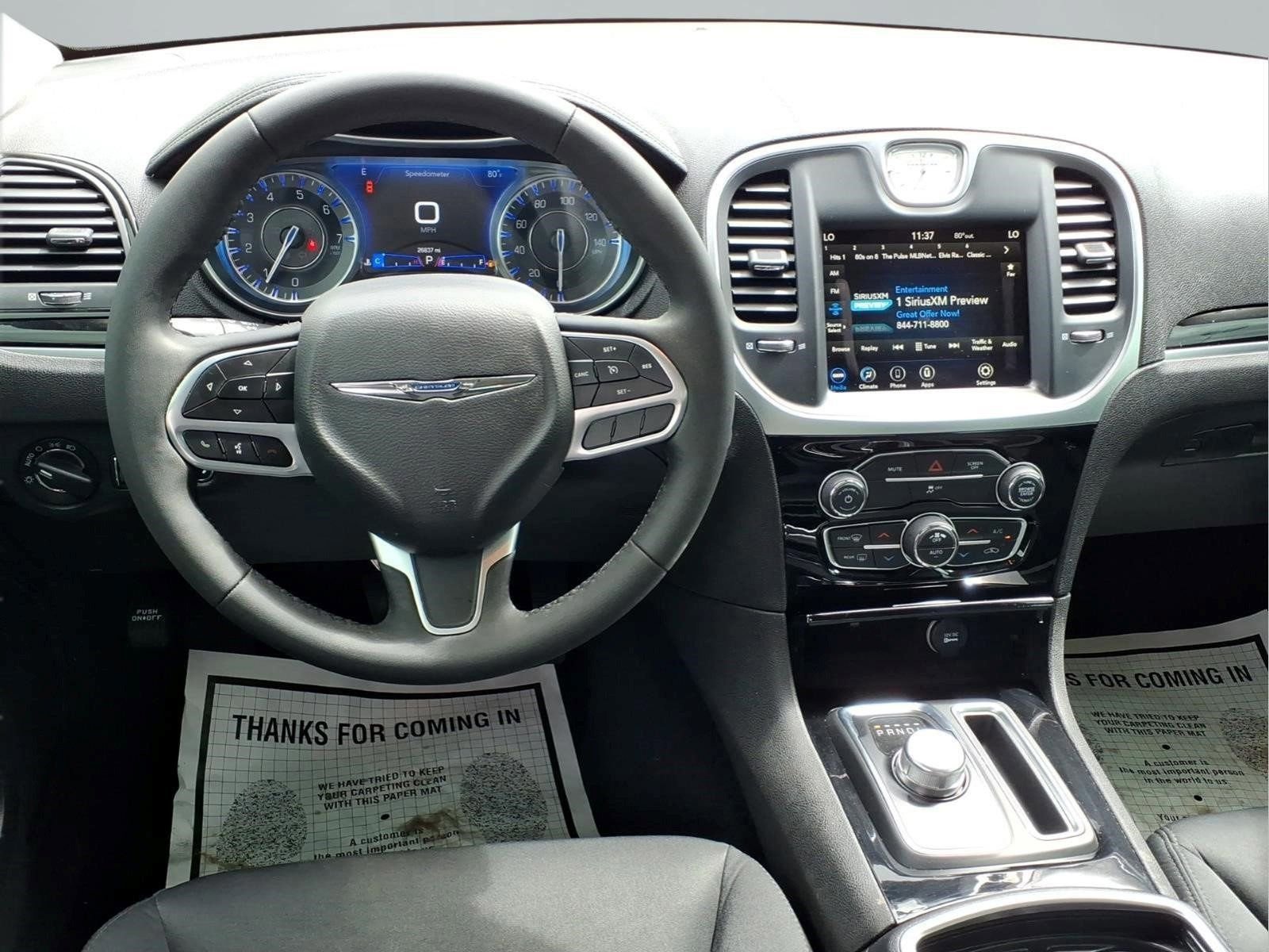 Used 2023 Chrysler 300 Touring RWD image 4