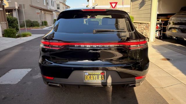 Used 2021 Porsche Macan AWD/4WD image 3