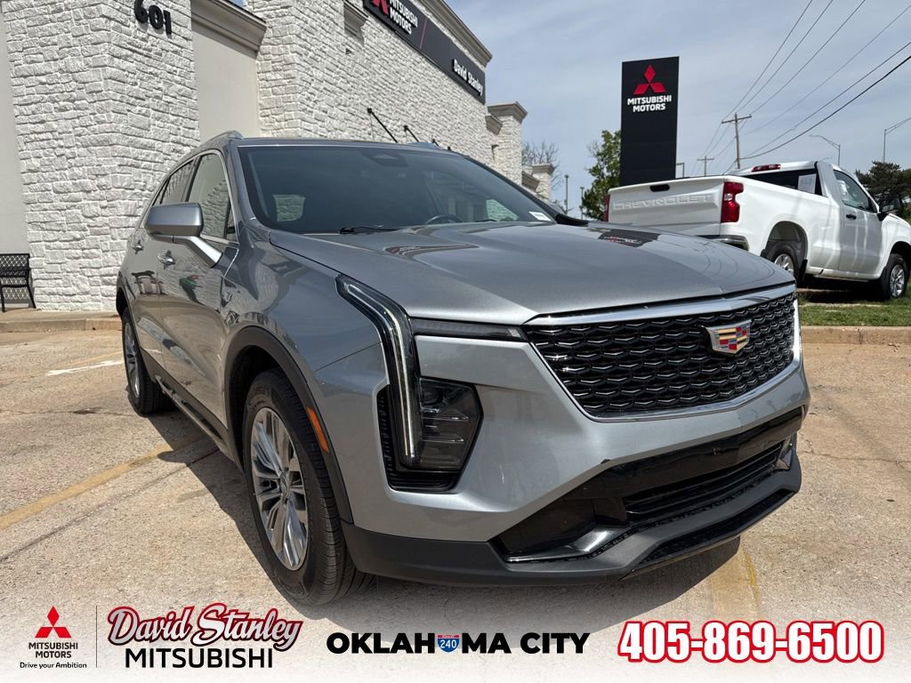 Used 2024 Cadillac XT4 Premium Luxury image 1