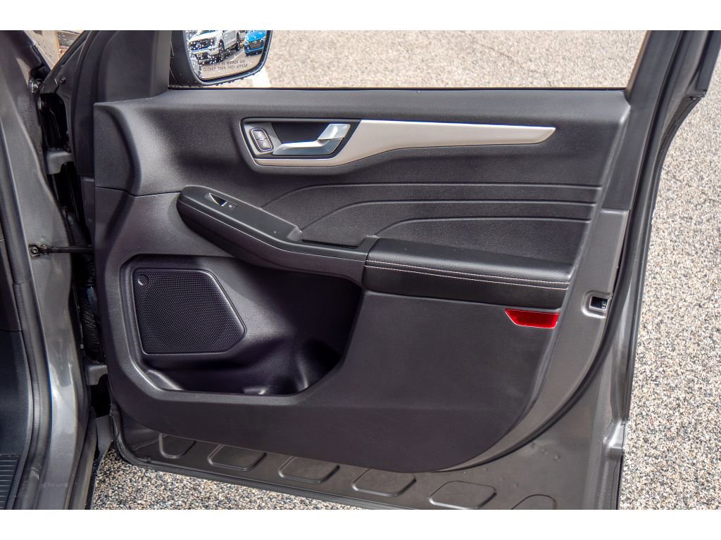 Used 2022 Ford Escape SEL image 15