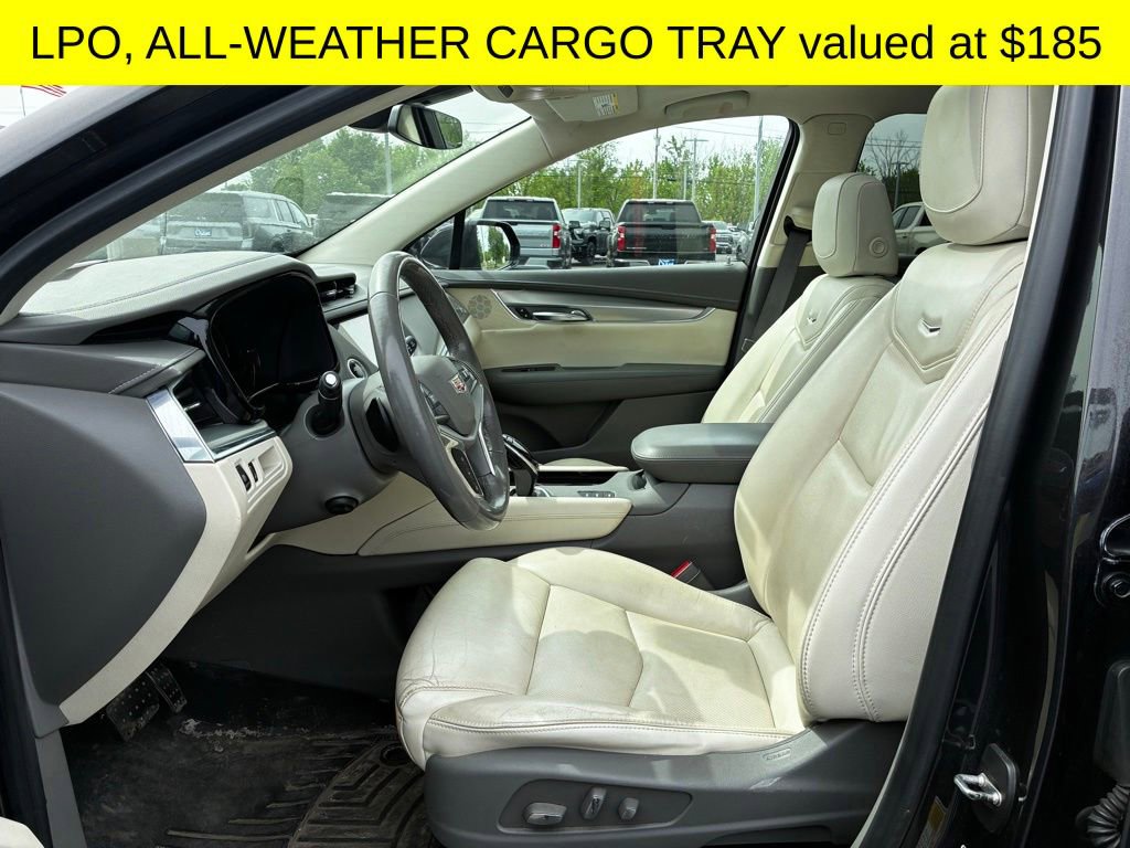 Used 2018 Cadillac XT5 Luxury w/ Driver Awareness Package AWD/4WD image 10