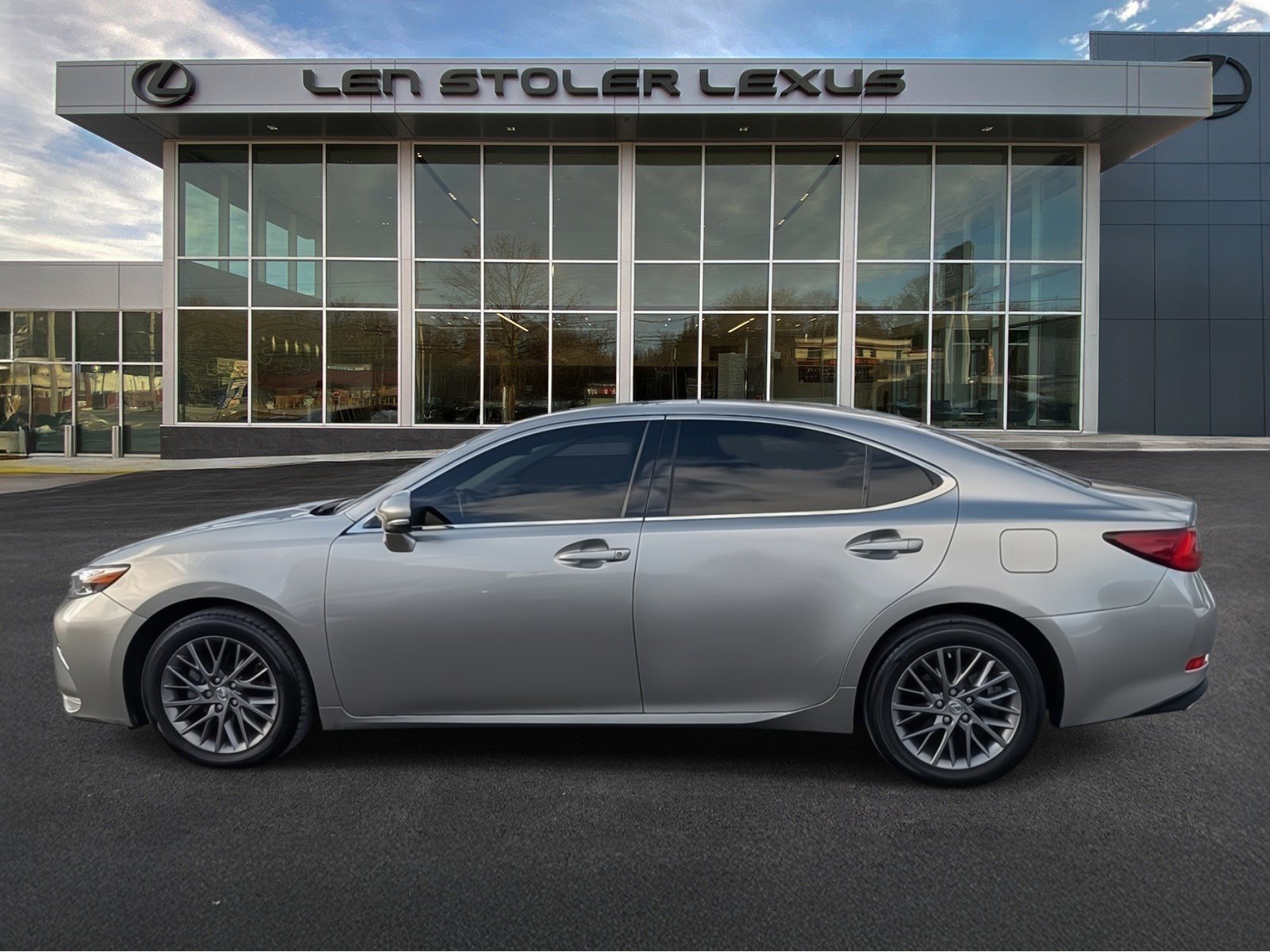 Used 2018 Lexus ES 350 w/ Navigation System Package image 6
