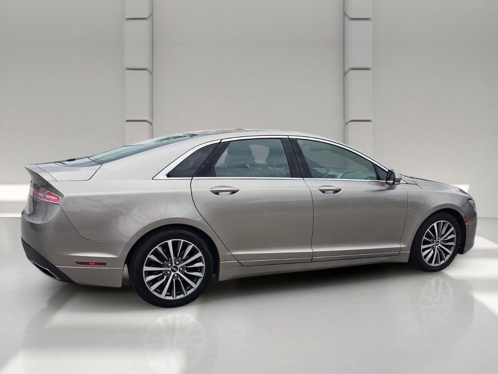 Used 2019 Lincoln MKZ Reserve FWD image 5