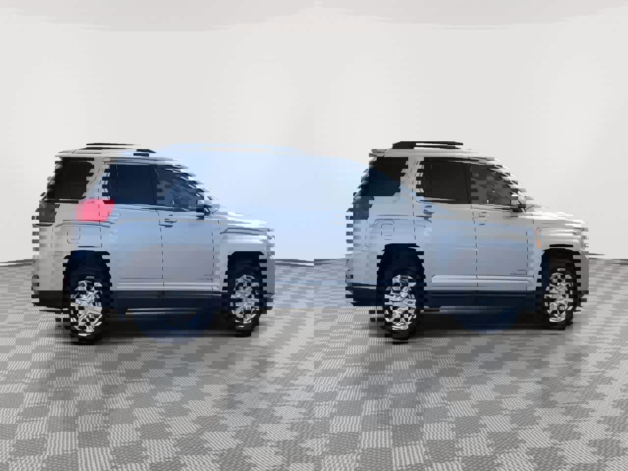 Used 2015 GMC Terrain SLE FWD image 9