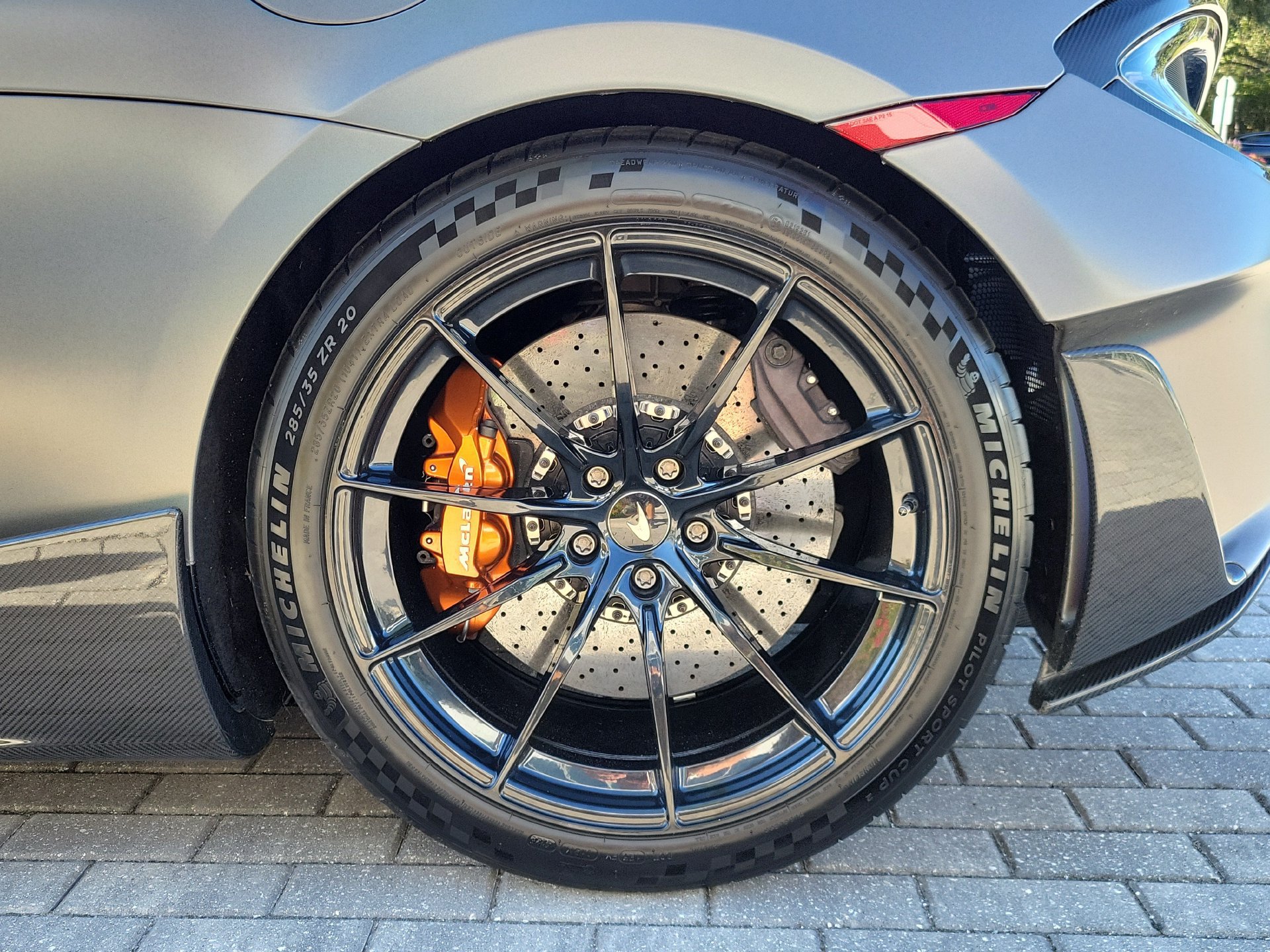 Used 2019 McLaren 600LT RWD image 8
