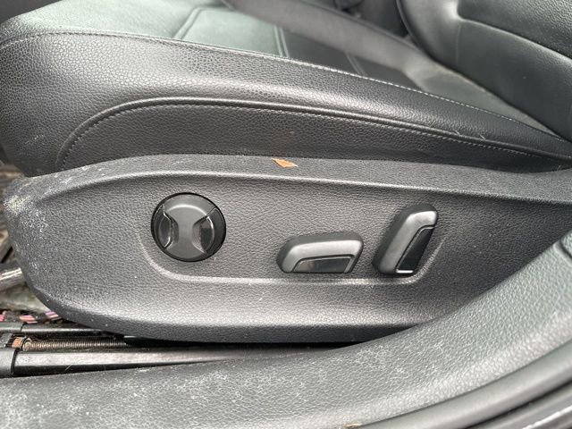 Used 2013 Volkswagen Passat 2.5 SE image 16