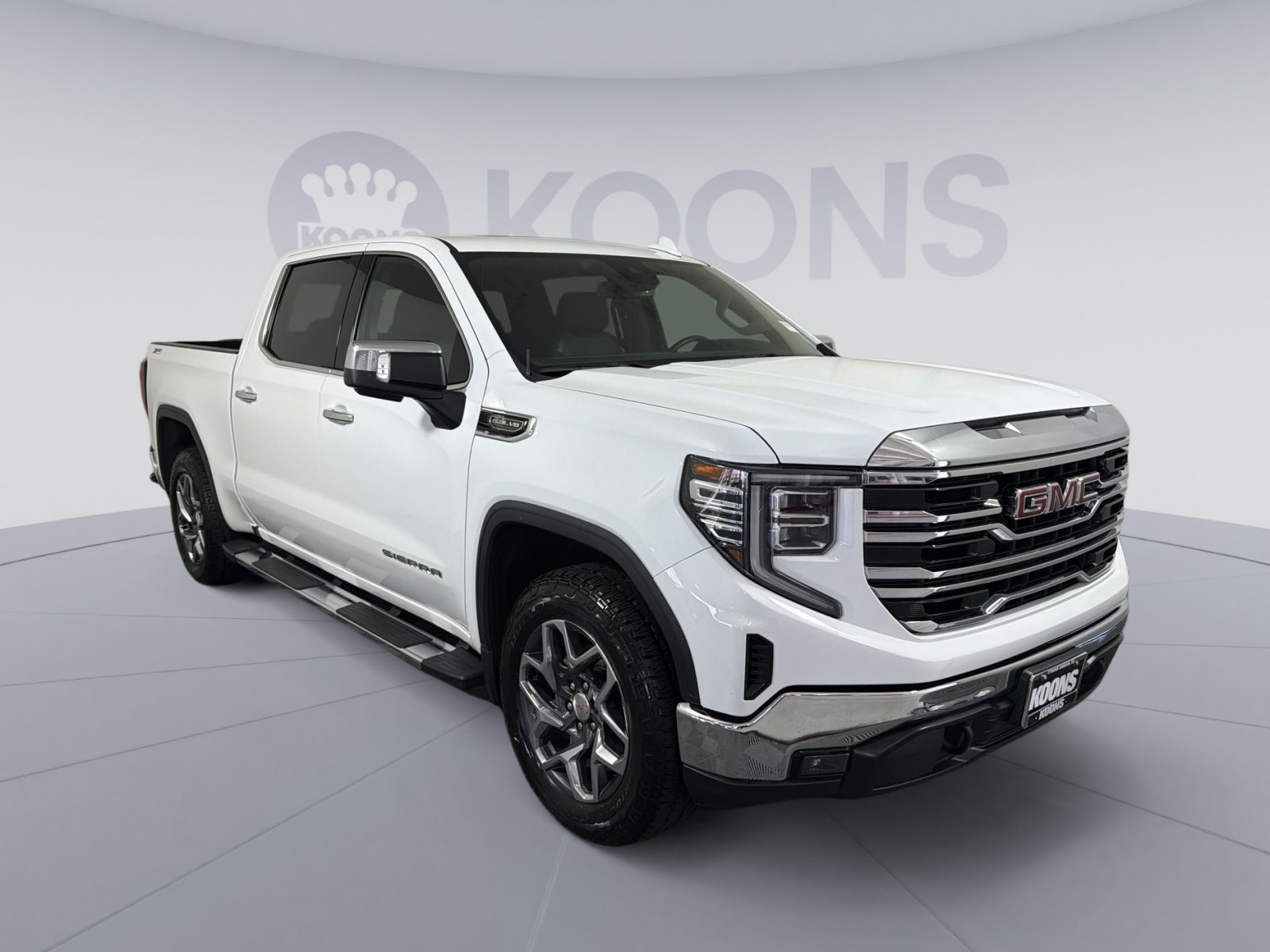 Used 2023 GMC Sierra 1500 SLT w/ SLT Premium Package AWD/4WD image 10