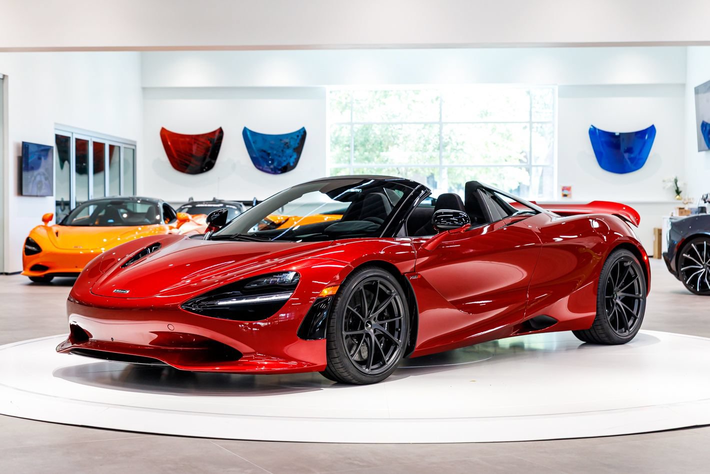 Used 2027 McLaren 750S Spider RWD image 2