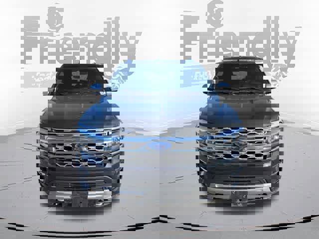 Used 2023 Ford Expedition Platinum image 2