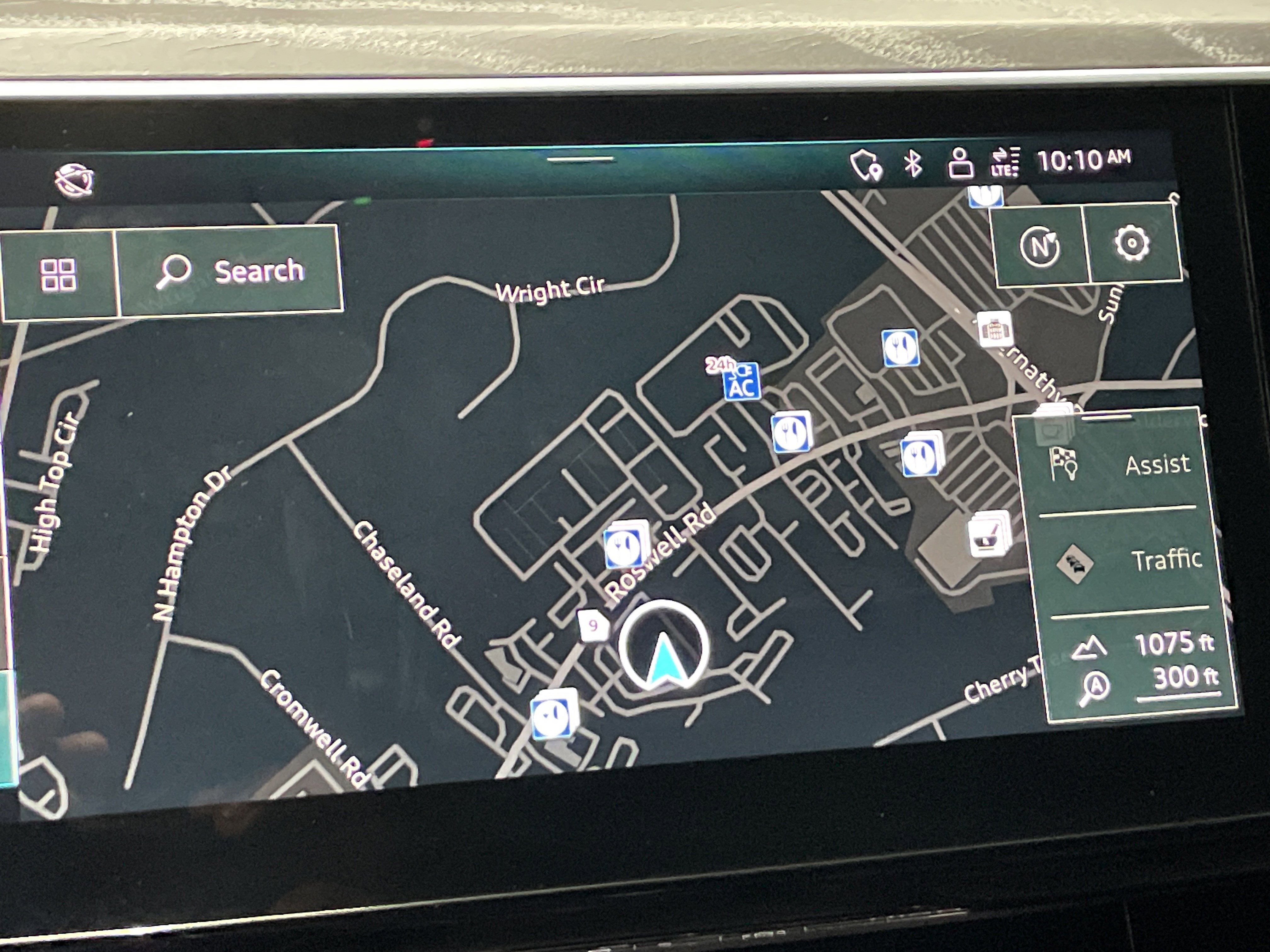 Used 2022 Audi e-tron Premium Plus w/ Premium Plus Package image 24