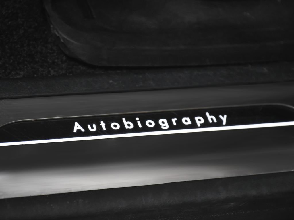Used 2024 Land Rover Range Rover Autobiography image 19