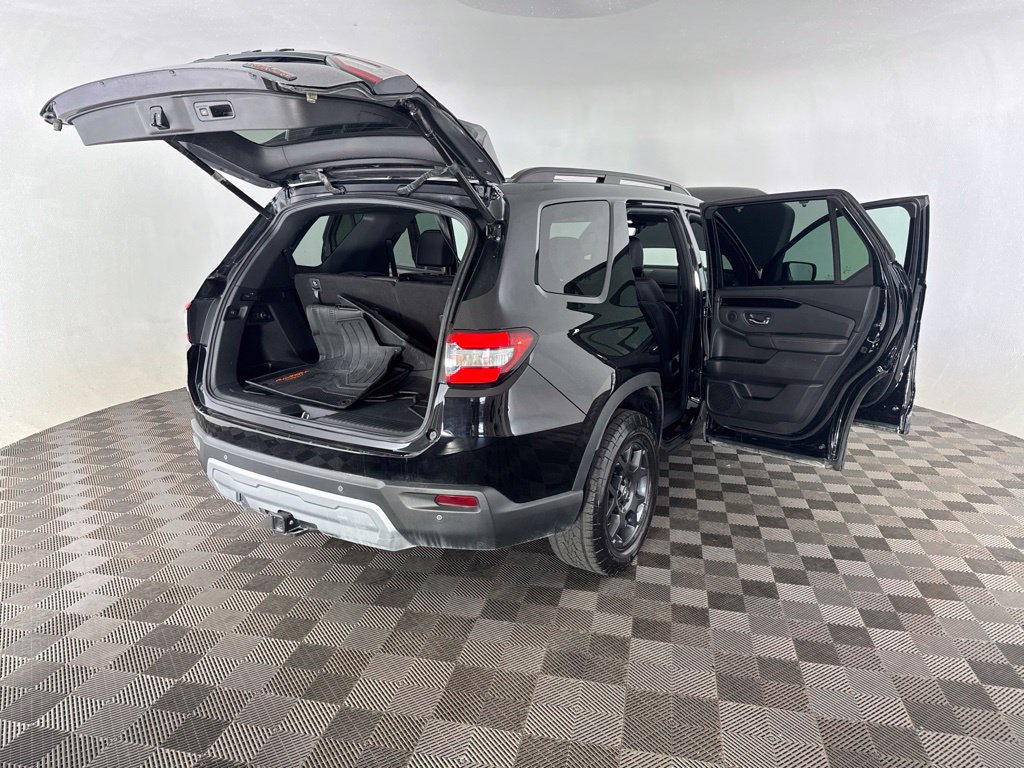 Used 2024 Honda Pilot TrailSport image 22
