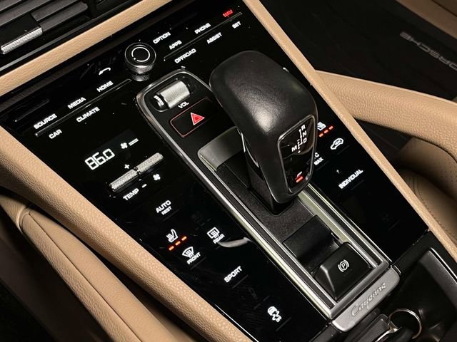 Used 2023 Porsche Cayenne image 33