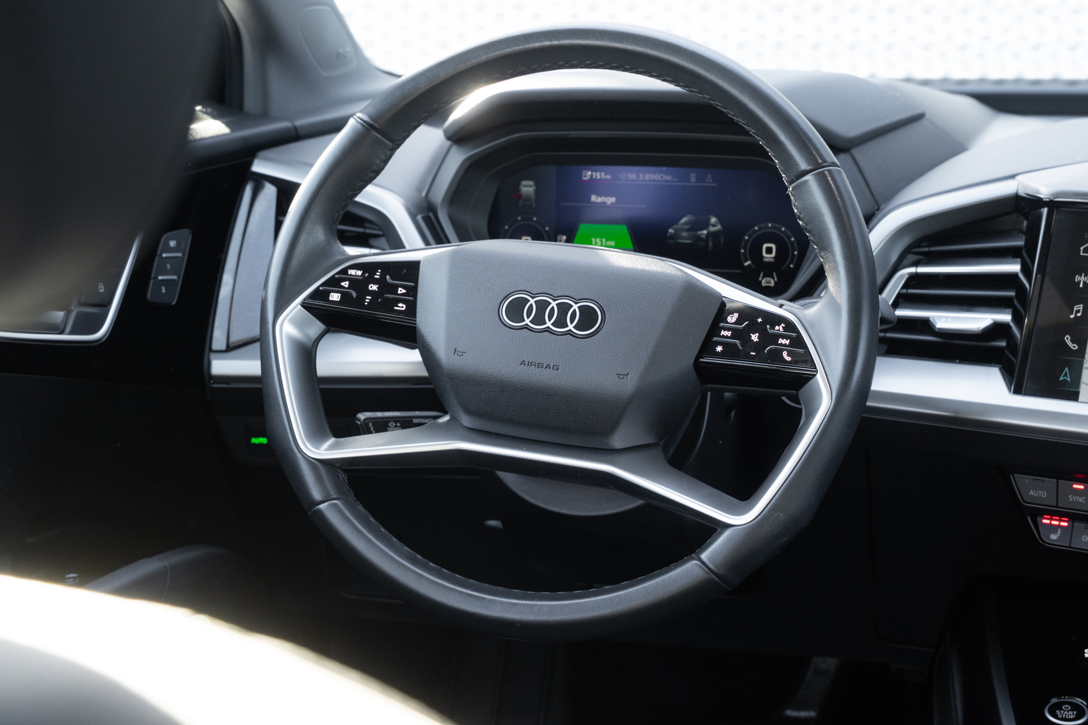 Certified 2024 Audi Q4 e-tron Prestige image 8