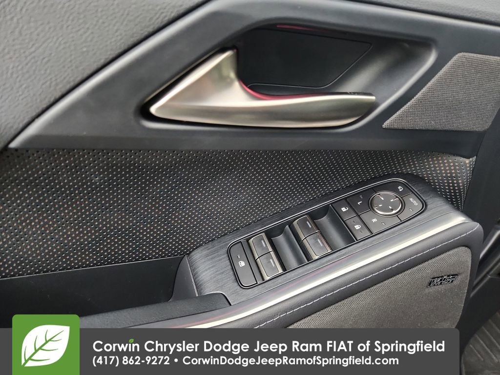 Used 2024 Lexus GX 550 w/ Accessory Package (2T) image 21