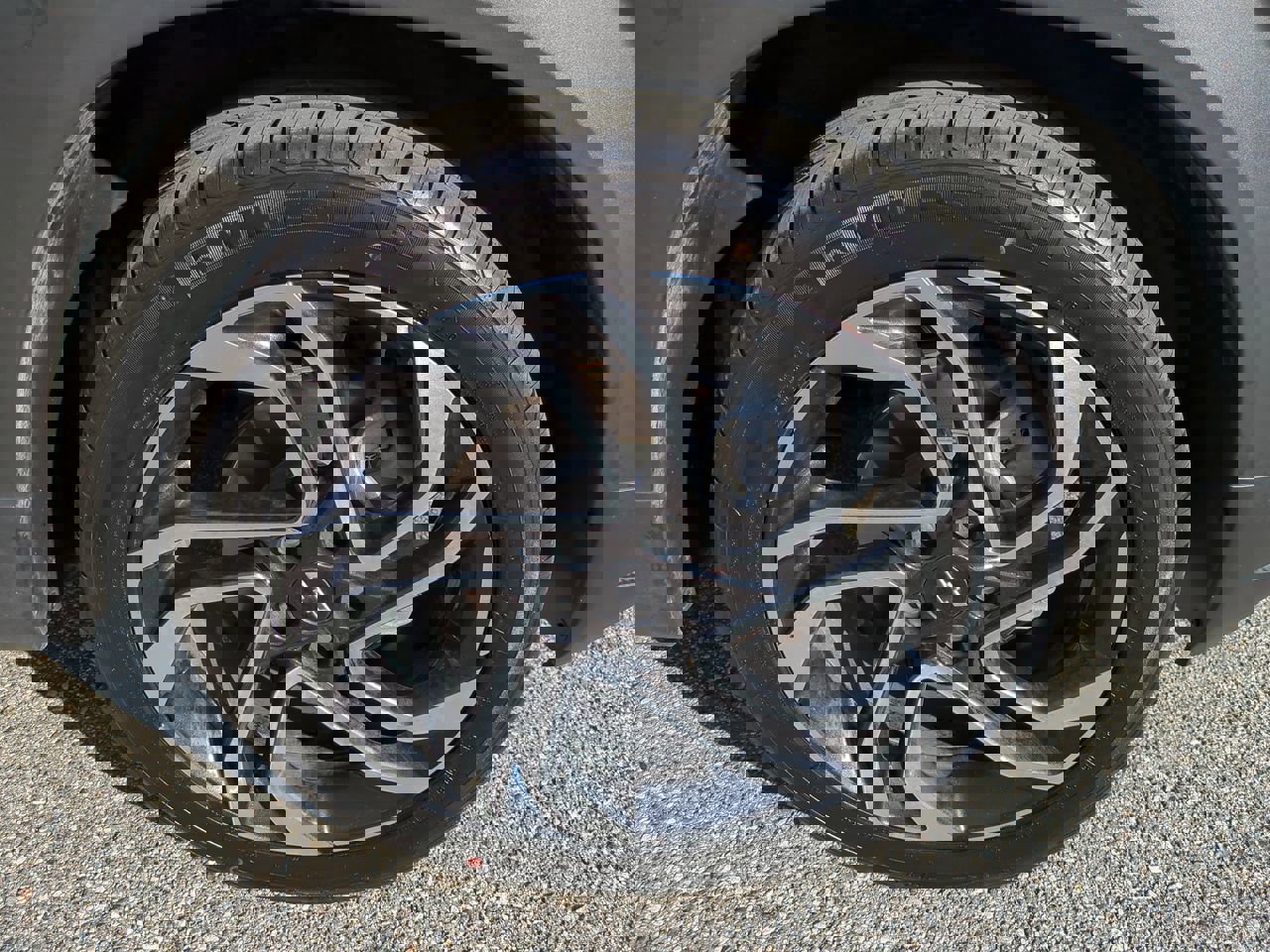 Used 2024 Chevrolet TrailBlazer RS w/ Driver Confidence Package image 11