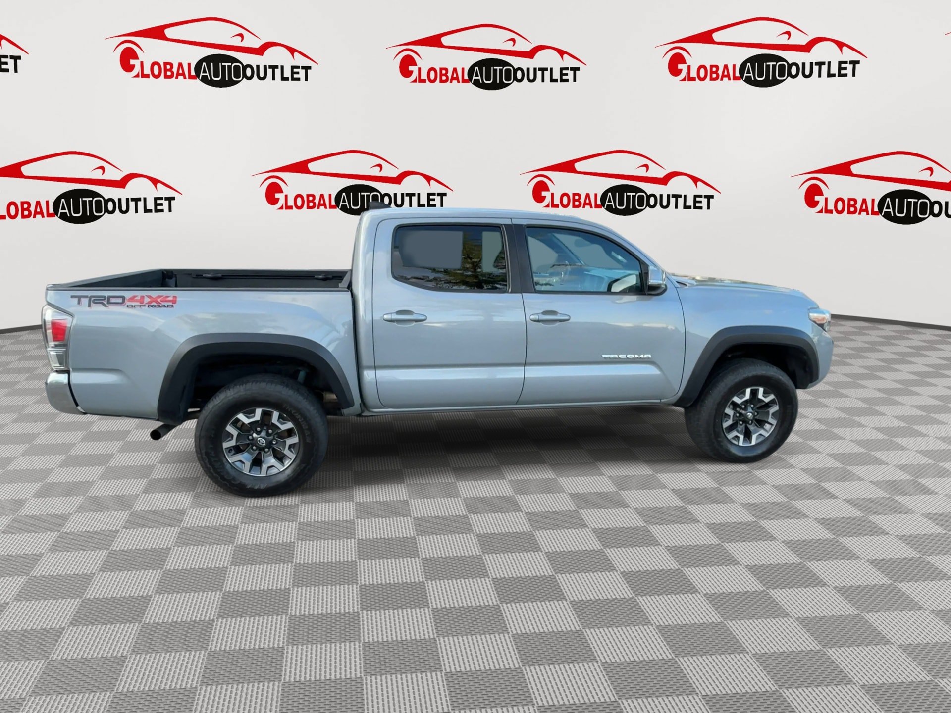 Used 2021 Toyota Tacoma TRD Off-Road AWD/4WD image 9