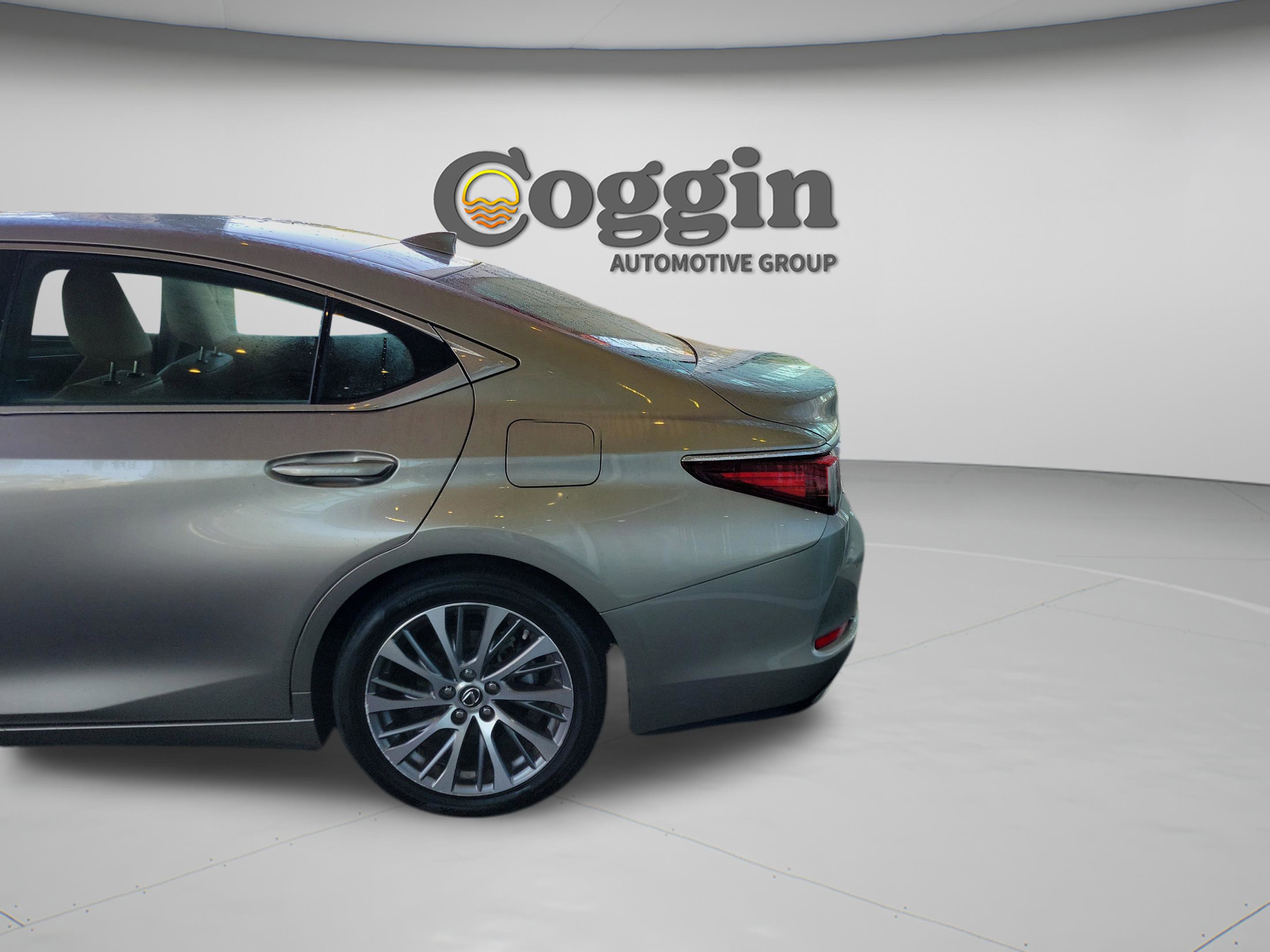 Used 2020 Lexus ES 350 w/ Premium Package image 8