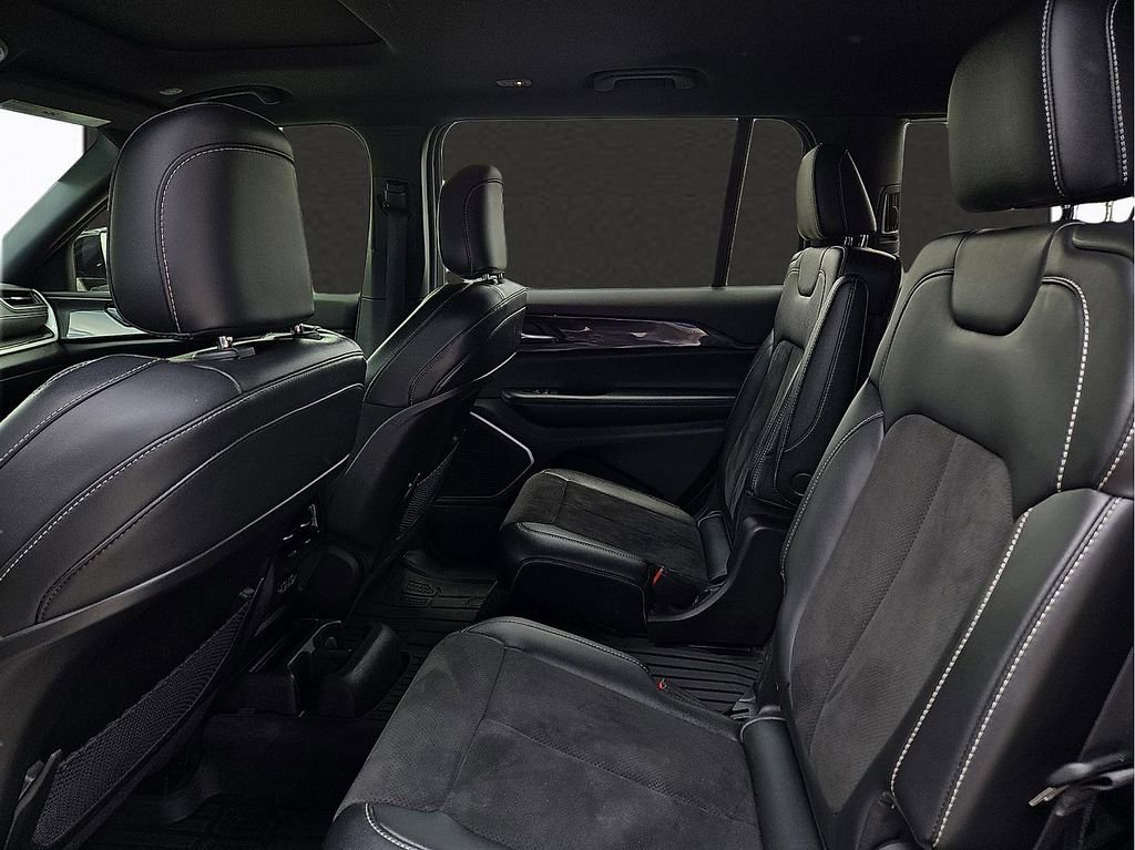 Used 2022 Jeep Grand Cherokee L Laredo AWD/4WD image 10
