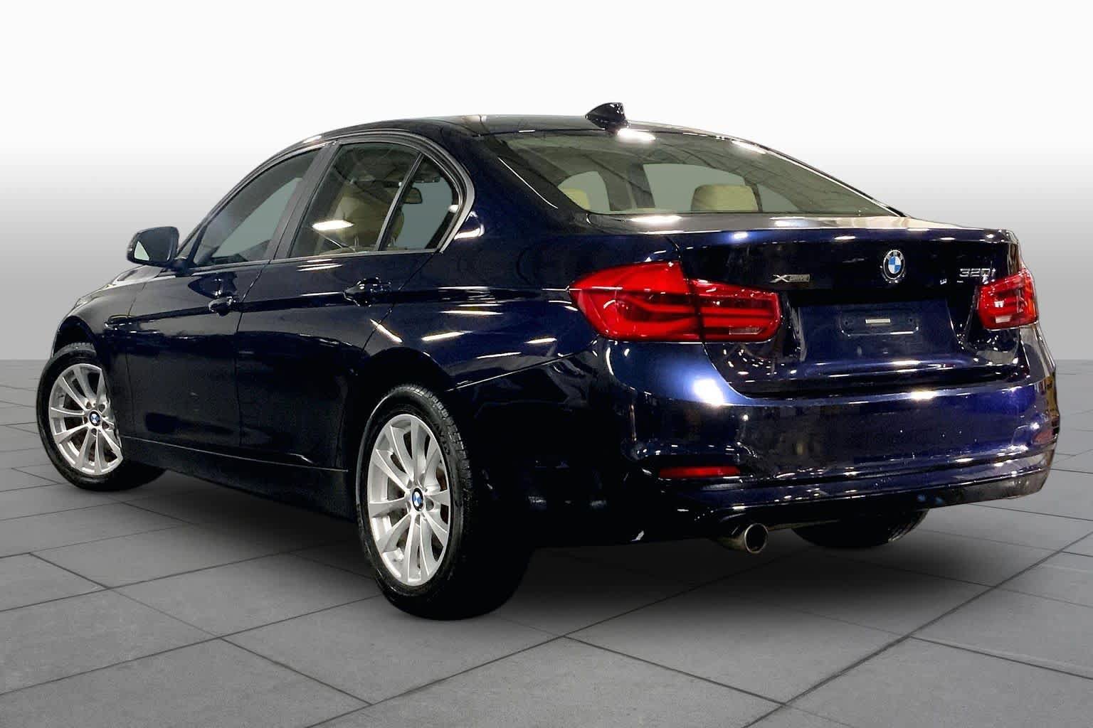 Used 2016 BMW 320i xDrive Sedan AWD/4WD image 12