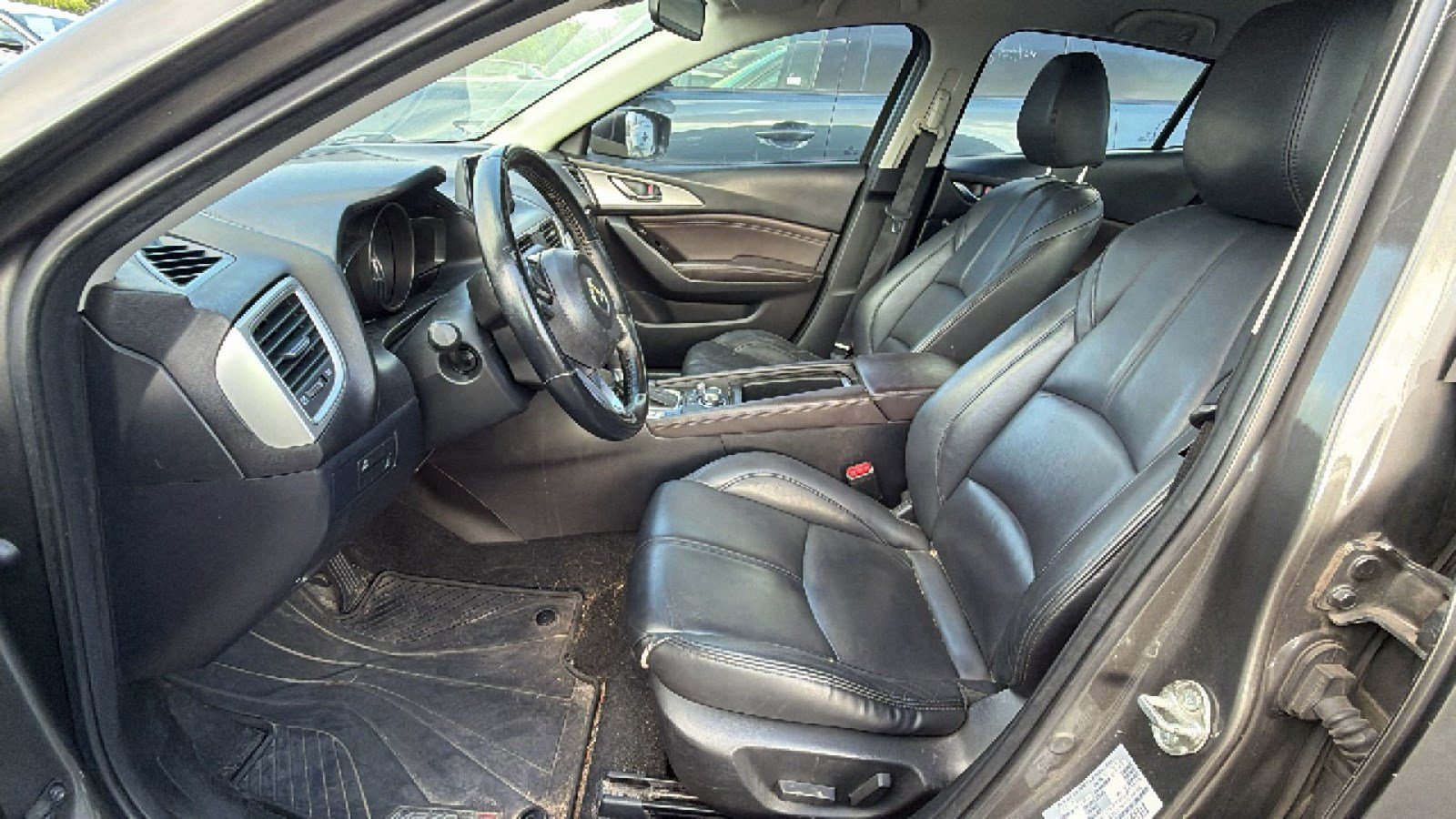 Used 2017 MAZDA MAZDA3 Touring FWD image 16