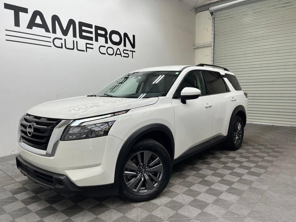 Used 2025 Nissan Pathfinder SV AWD/4WD image 2