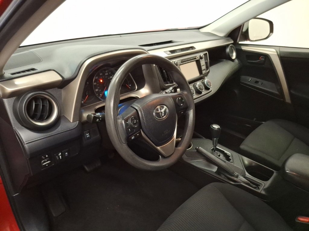 Used 2015 Toyota RAV4 LE image 16