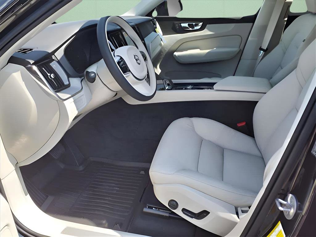 Used 2025 Volvo XC60 T8 Plus w/ Protection Package Premier image 22