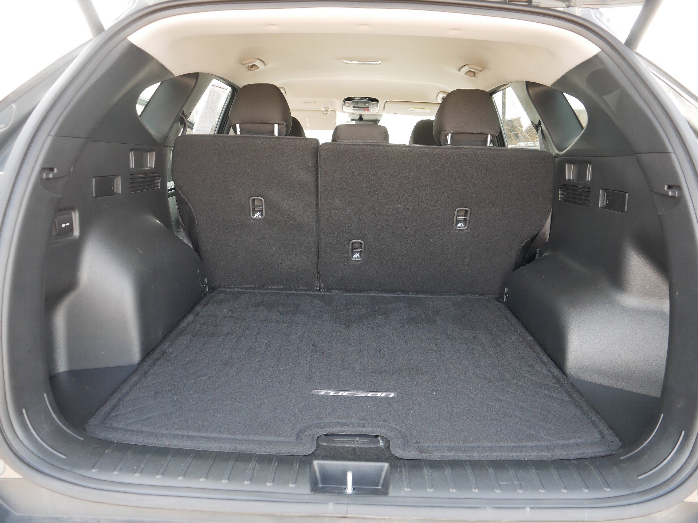 Used 2023 Hyundai Tucson SEL AWD/4WD image 17