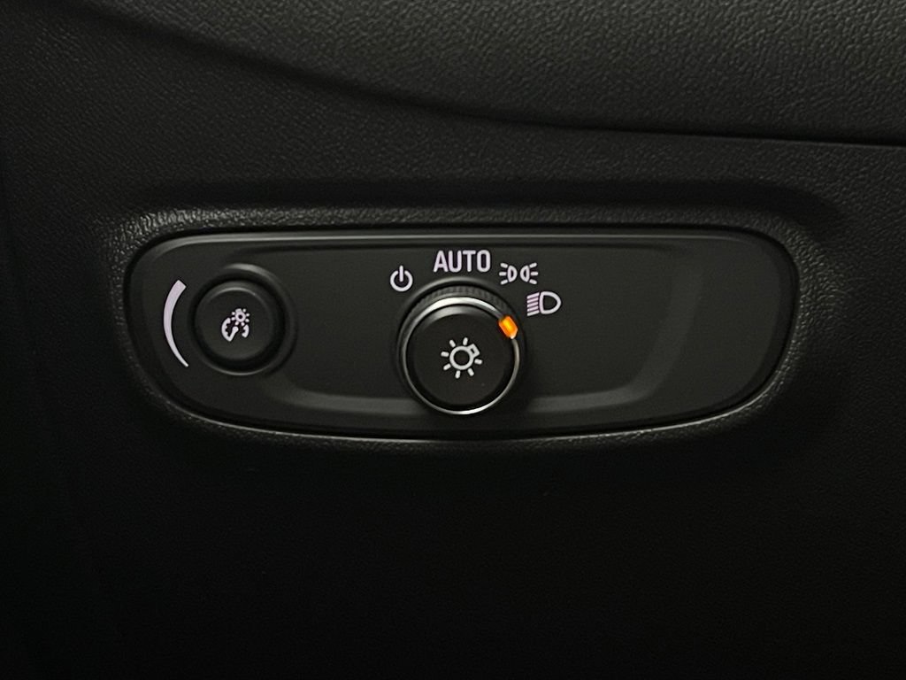 Used 2024 Chevrolet Equinox LT w/ LPO, Floor Liner Package FWD image 22