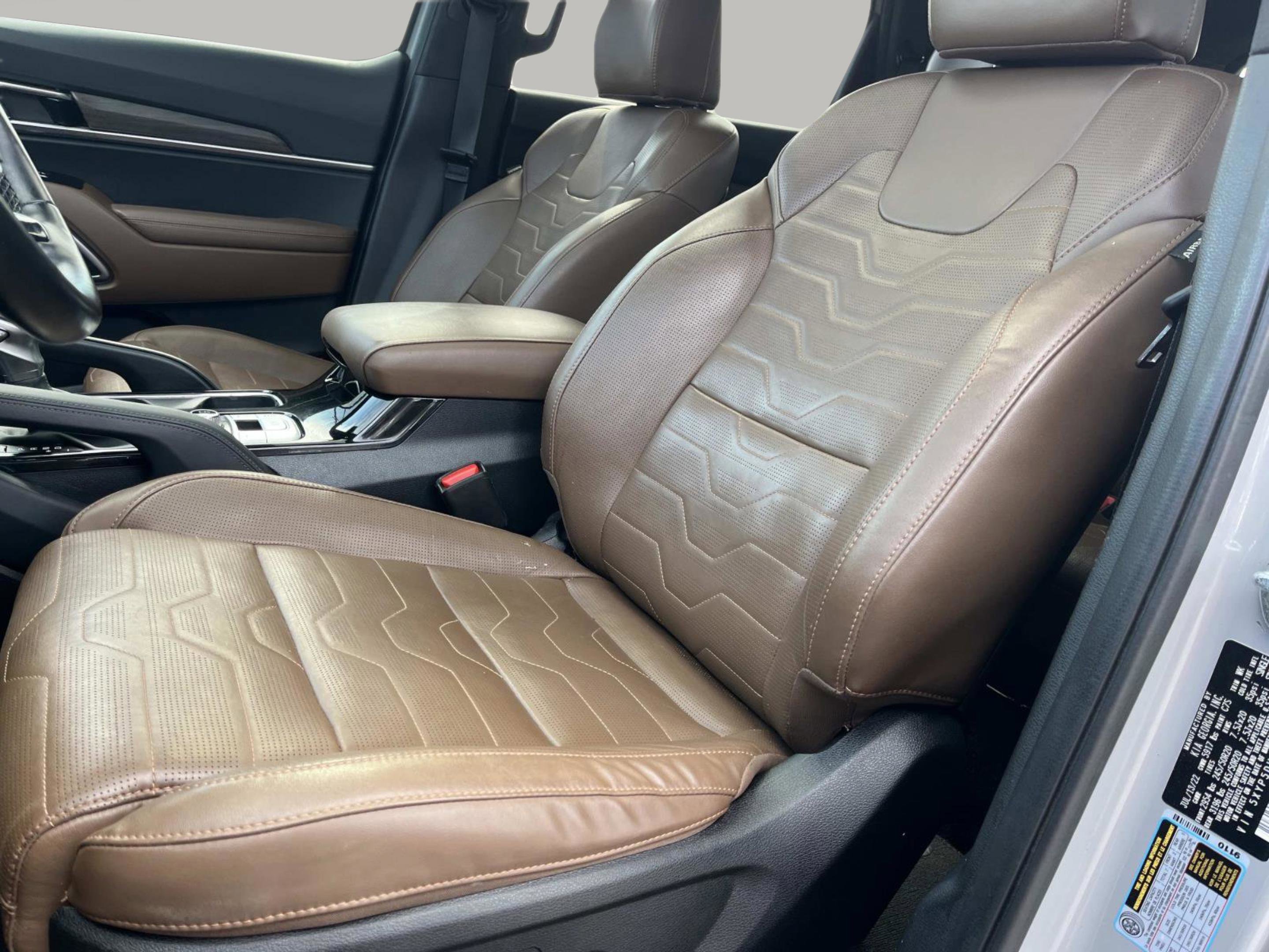 Used 2022 Kia Telluride SX w/ SX Prestige Package image 37