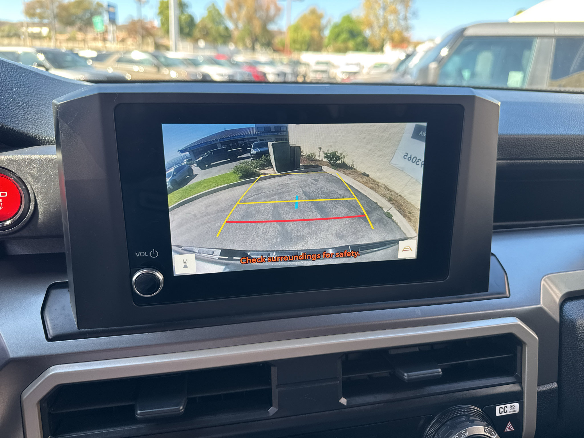 Used 2025 Toyota Tacoma TRD Off-Road AWD/4WD image 9