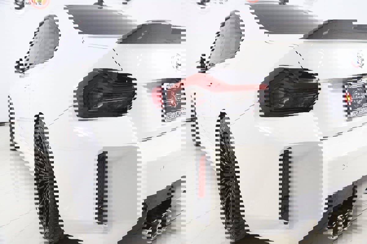 Used 2023 BMW M2 w/ Lighting Package image 31