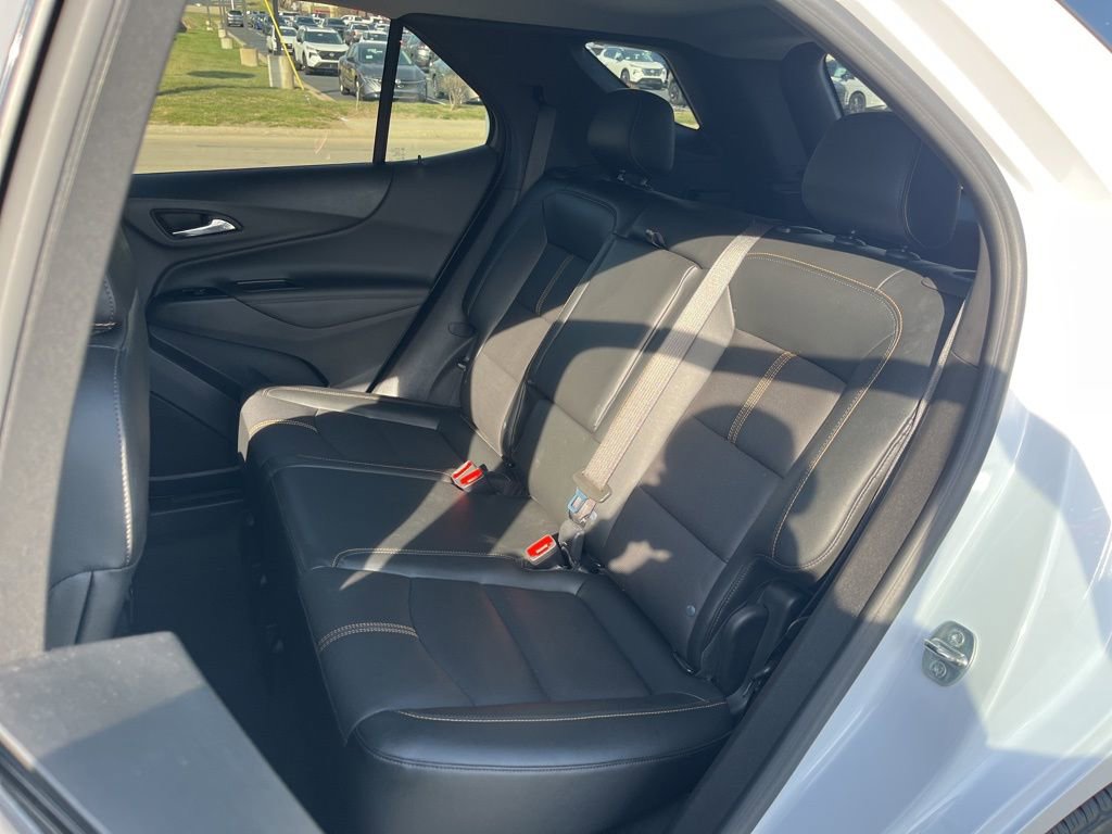 Used 2023 Chevrolet Equinox Premier image 23